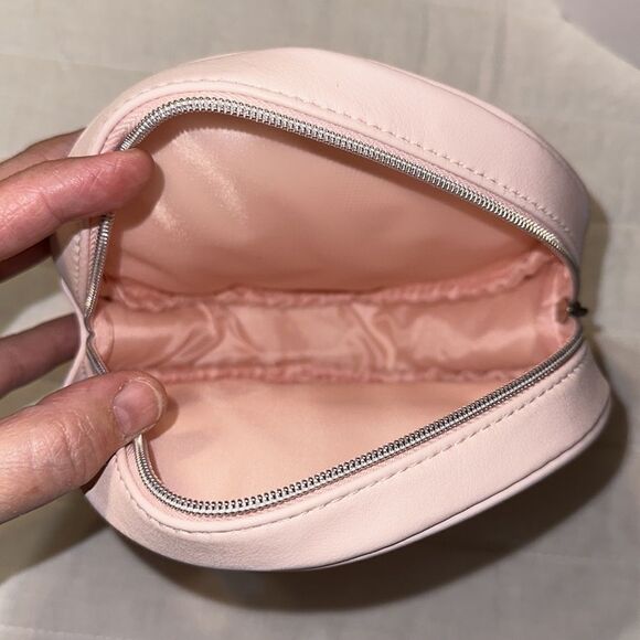 RL Cosmetics Blush Pink Faux Leather Circular Zip Make up Cosmetic Travel Bag - Picture 6 of 7